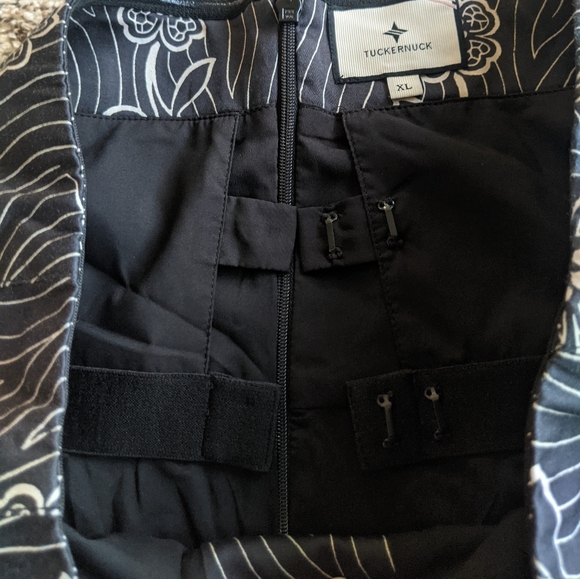 Tuckernuck Black Floral Marnie Top - Picture 10 of 11